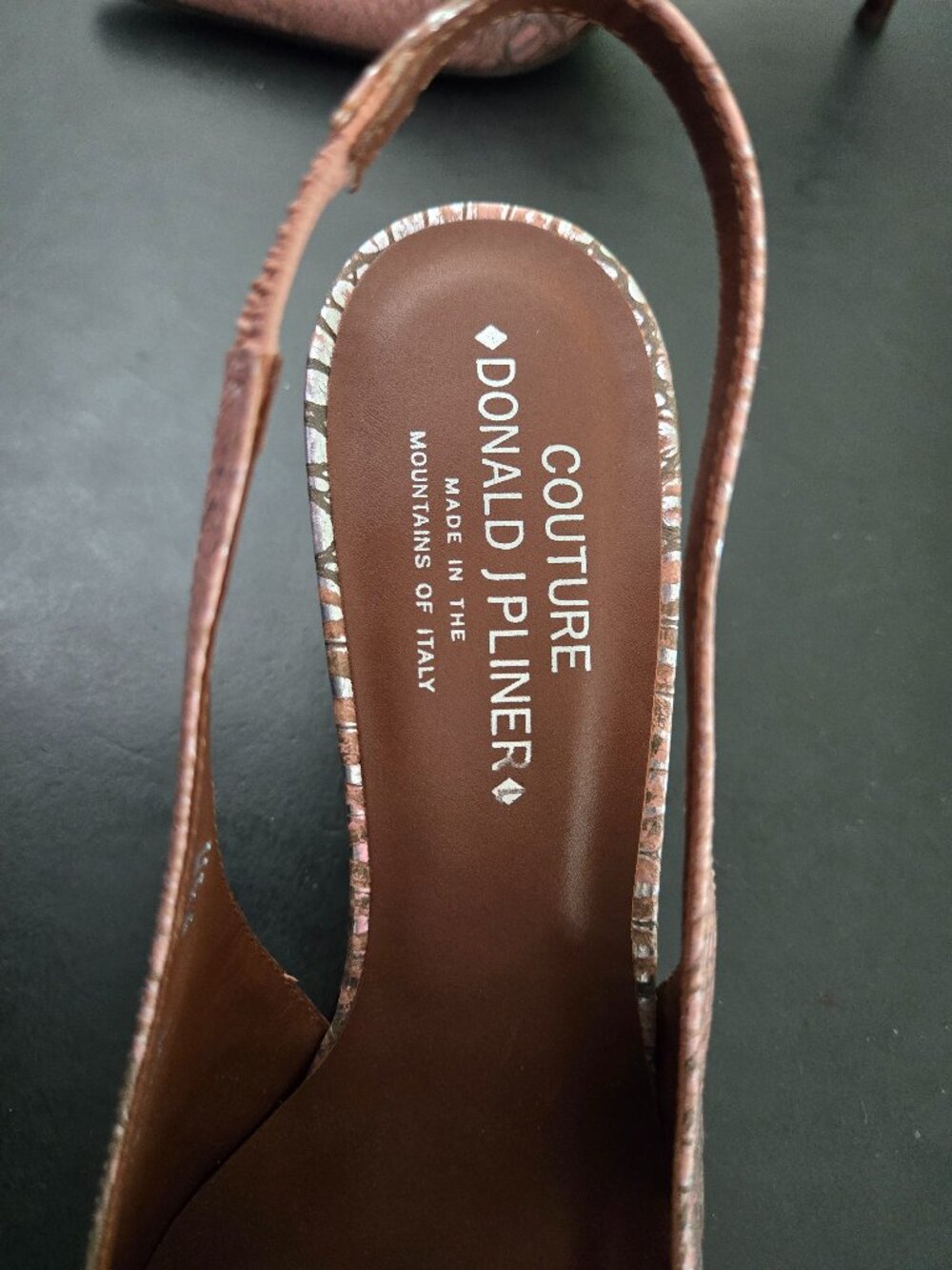 Vintage Couture Donald J. Pliner Pink/Silver Gator Slingback Mules, size 9 1/2 - Picture 5 of 5